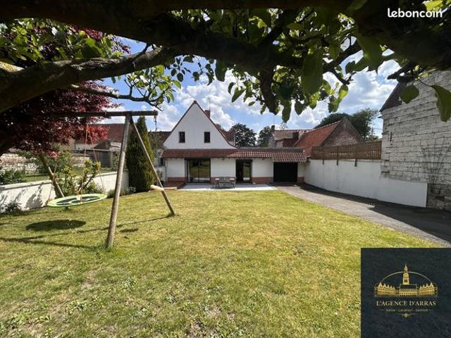 Maison 6 pièces 198 m²
