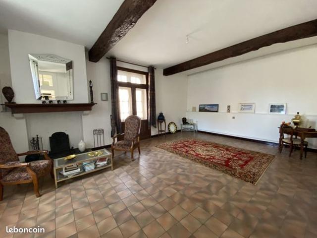 Maison 6 pièces 198 m²