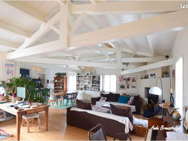Maison 6 pièces 198 m²
