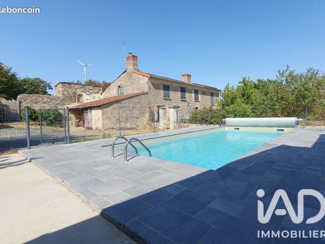 Maison 6 pièces 198 m²