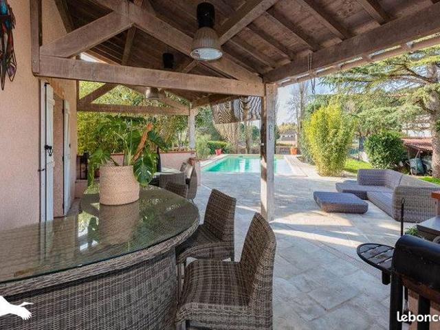 Maison 6 pièces 199 m²