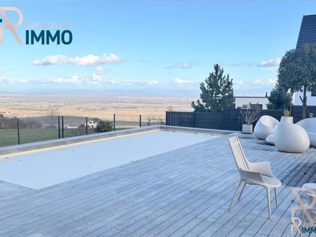 Maison 6 pièces 199 m²