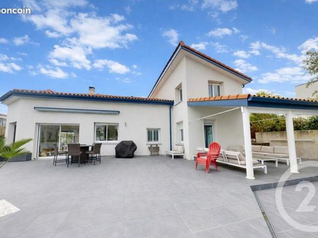 Maison 6 pièces 199 m²