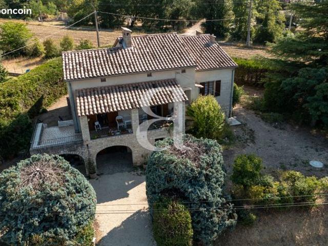 Maison 6 pièces 199 m²