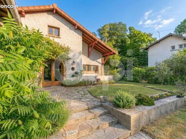 Maison 6 pièces 199 m²