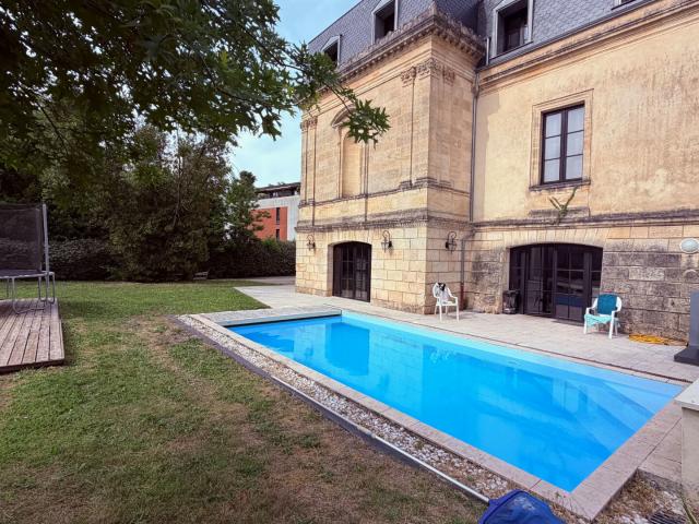 Maison 6 pièces 199 m²