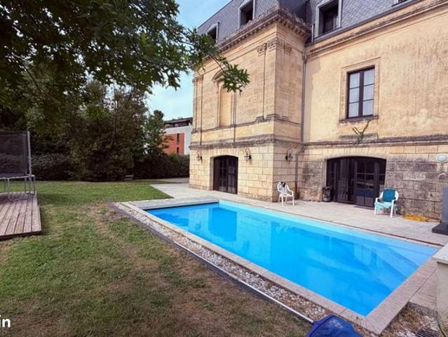 Maison 6 pièces 199 m²
