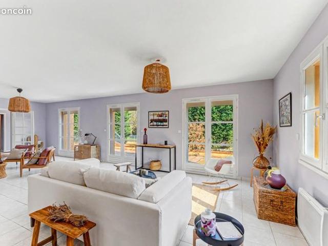 Maison 6 pièces 204 m²