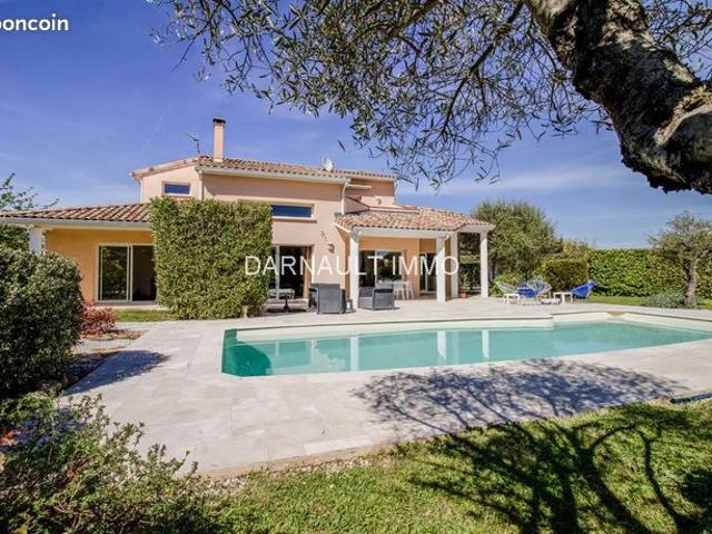 Maison 6 pièces 199 m²