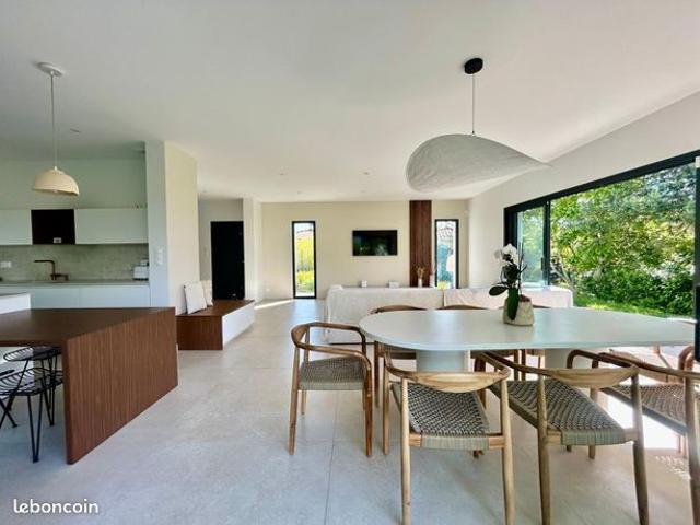 Maison 6 pièces 190 m²