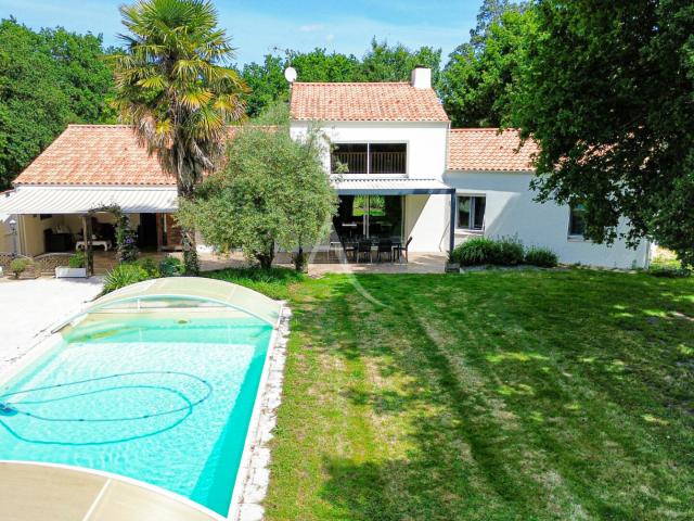 Maison 6 pièces 190 m²