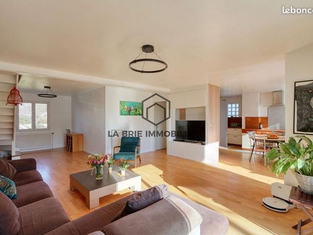 Maison 6 pièces 190 m²