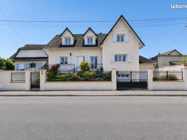 Maison 6 pièces 190 m²
