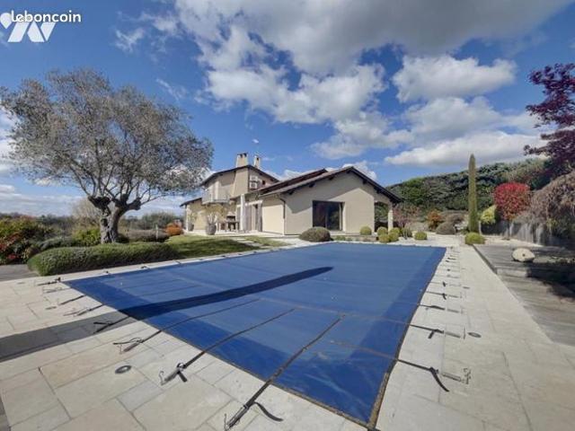 Maison 6 pièces 190 m²