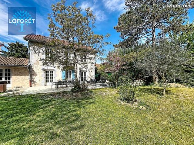 Propriété 6 pièces 190 m²