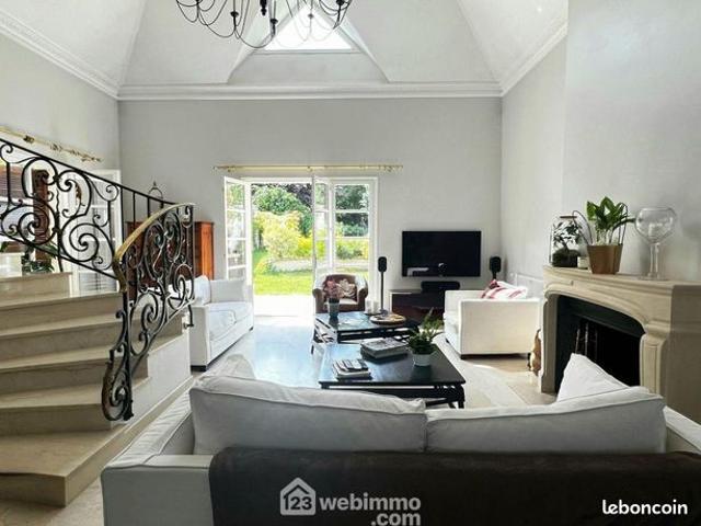 Maison 6 pièces 190 m²