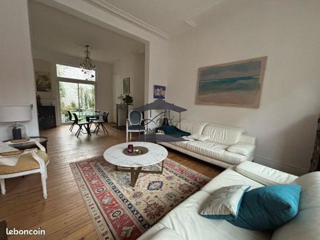 Maison 6 pièces 190 m²