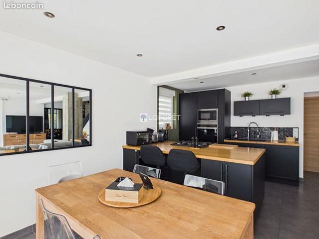 Maison 6 pièces 190 m²