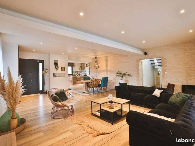 Maison 6 pièces 190 m²
