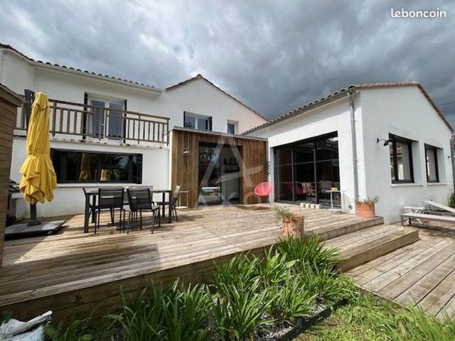 Maison 6 pièces 190 m²