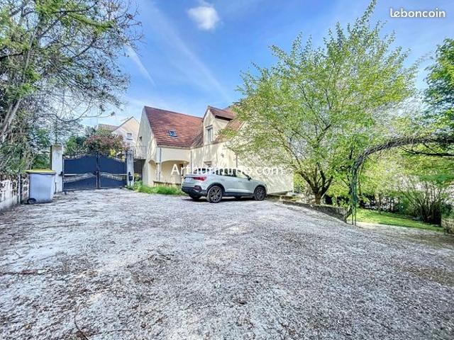 Maison 6 pièces 190 m²