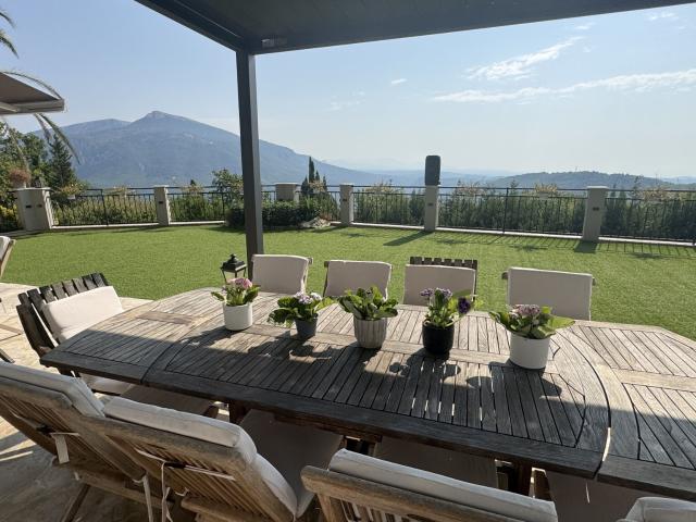 Maison 6 pièces, 190 m² à louer à Le Bar sur Loup 06620