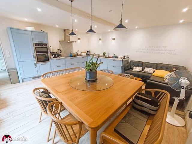 Maison 6 pièces 191 m²
