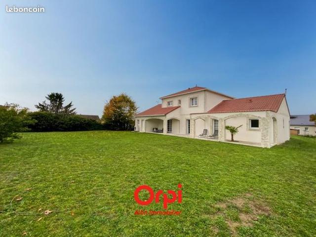 Maison 6 pièces 192 m²