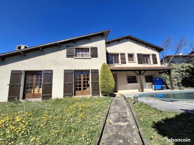 Maison 6 pièces 192 m²