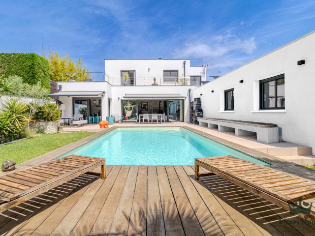 Maison 6 pièces 192 m²