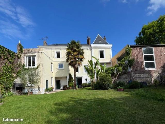 Maison 6 pièces 192 m²