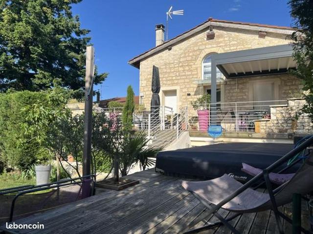 Maison 6 pièces 192 m²