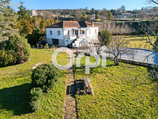 Maison 6 pièces 192 m²