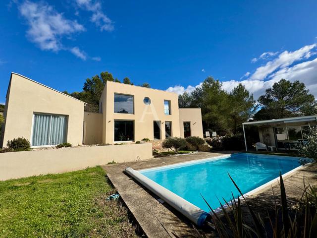 Maison 6 pièces 192 m²