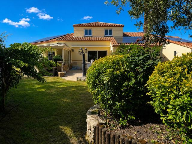 Maison 6 pièces 192 m²