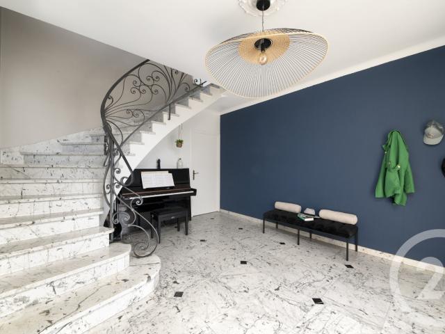 Maison 6 pièces 192 m²