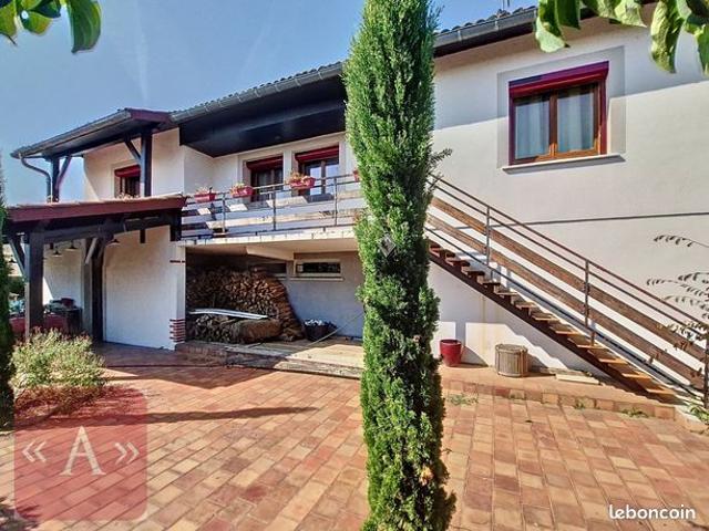 Maison 6 pièces 192 m²