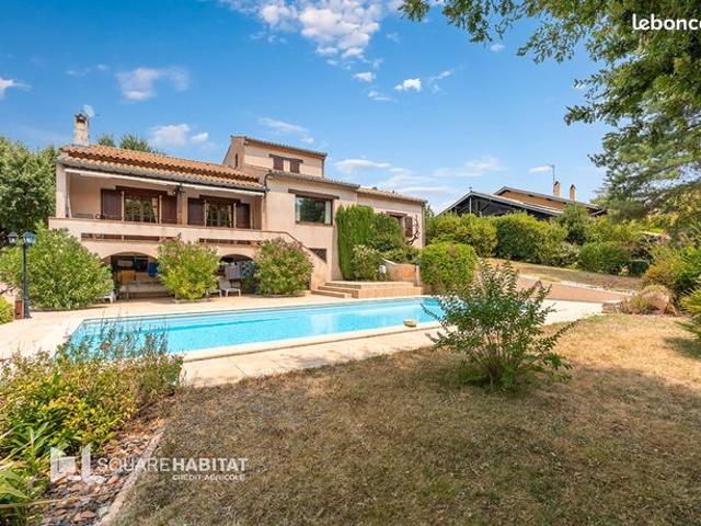 Maison 6 pièces 192 m²