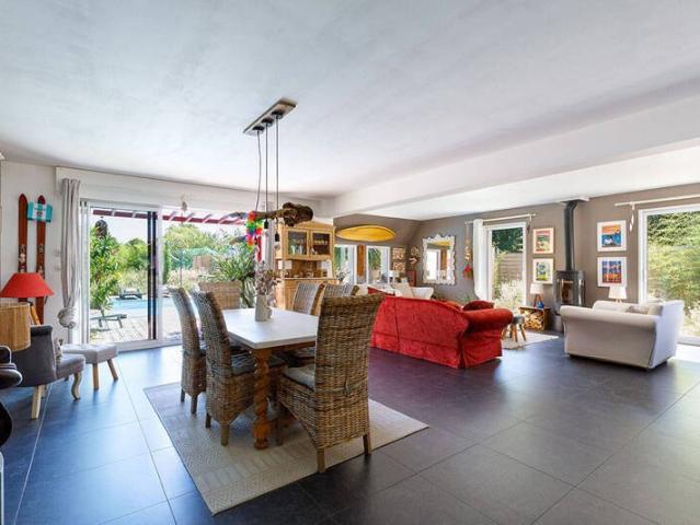 Maison 6 pièces 192 m²