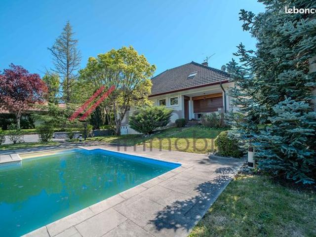 Maison 6 pièces 192 m²