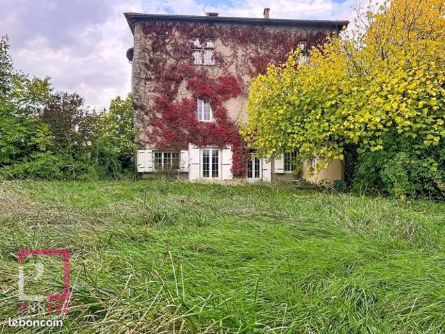 Maison 6 pièces 192 m²