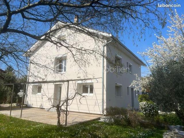 Maison 6 pièces 193 m²