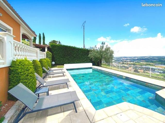 Maison 6 pièces 193 m²
