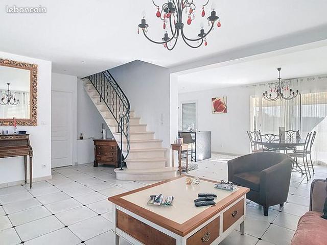 Maison 6 pièces 193 m²