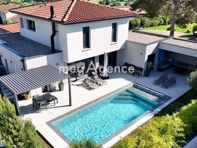 Maison 6 pièces 193 m²