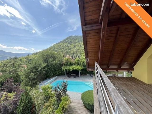 Maison 6 pièces 193 m²