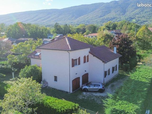 Maison 6 pièces 193 m²