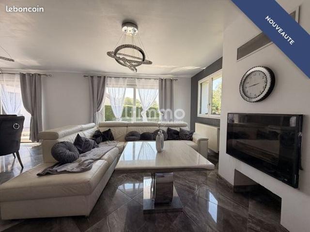 Maison 6 pièces 1 m²