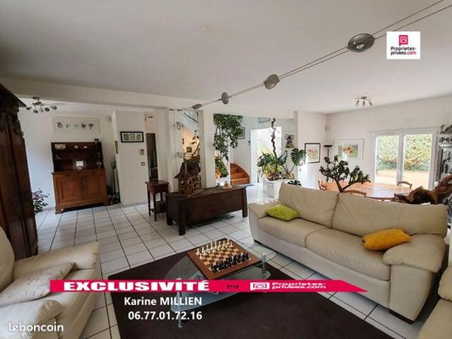 Maison 6 pièces 204 m²