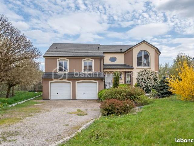 Maison 6 pièces 204 m²